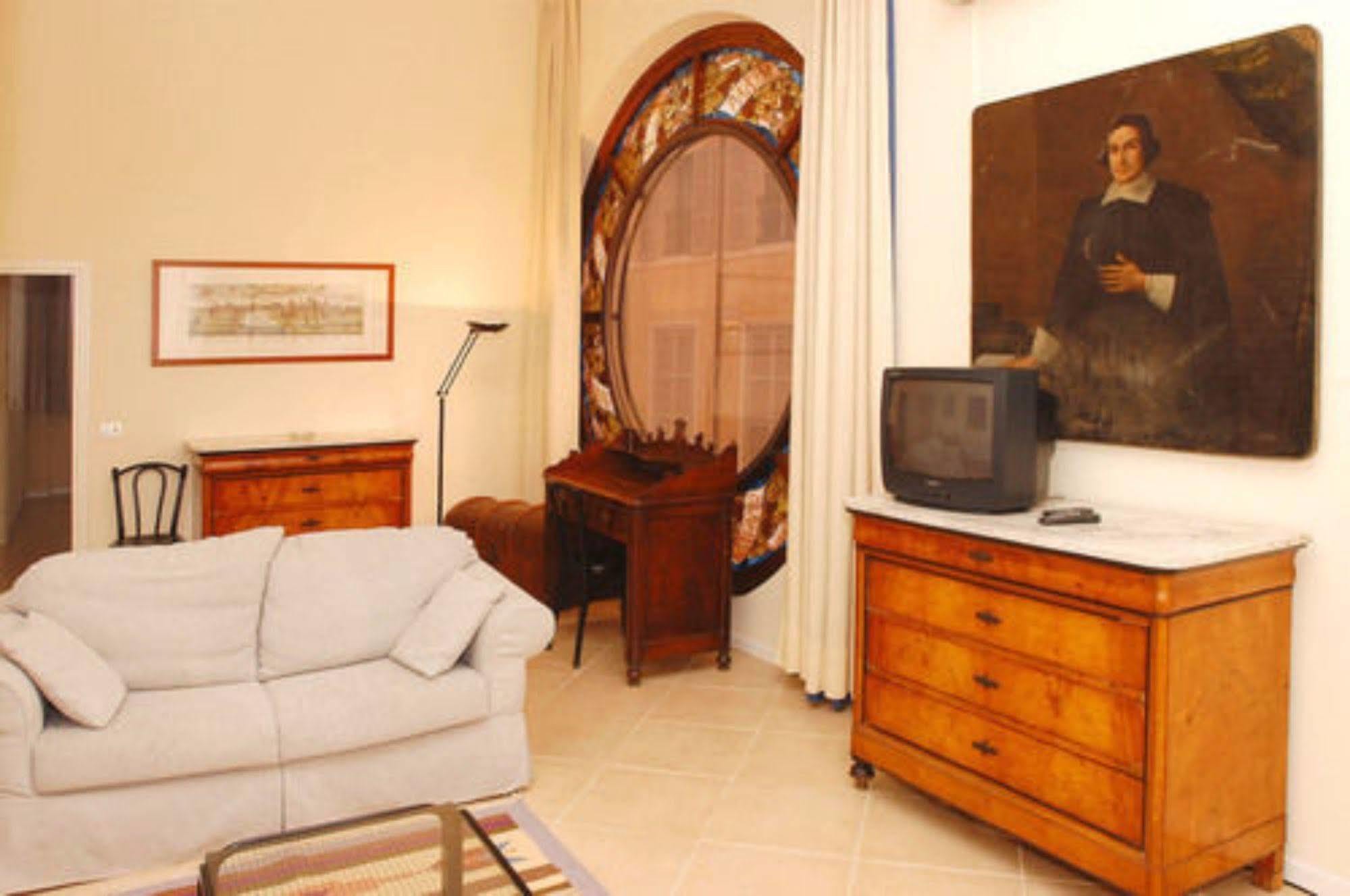 Residence Liberty Parma Bagian luar foto