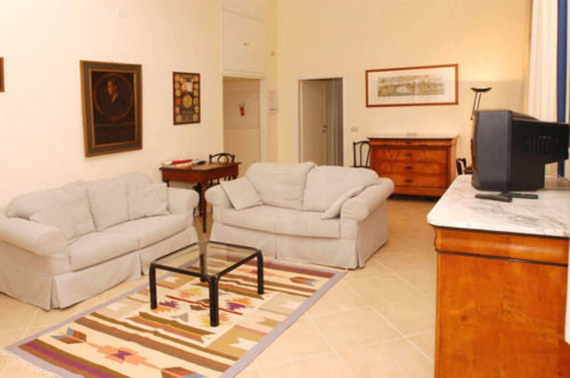 Residence Liberty Parma Bagian luar foto